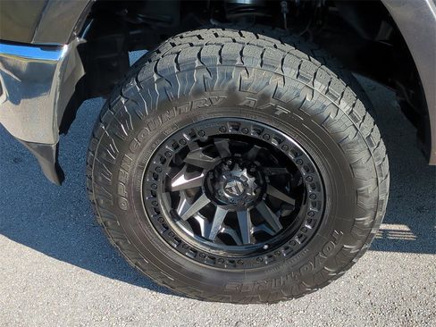 Used 2020 RAM 1500 Laramie w/ Off Road Group image 12