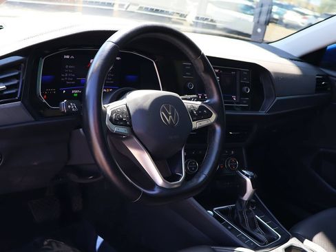 Used 2022 Volkswagen Jetta SE FWD image 39