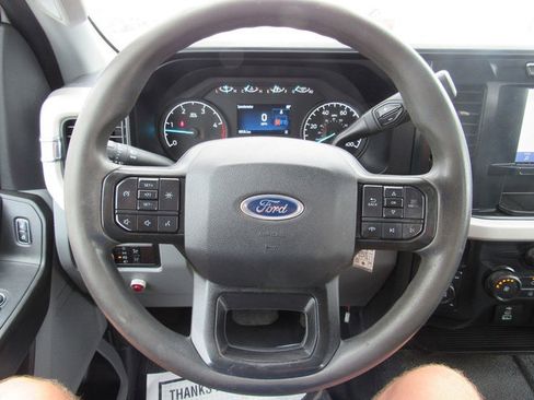 Used 2023 Ford F550 4x4 Regular Cab Super Duty image 23