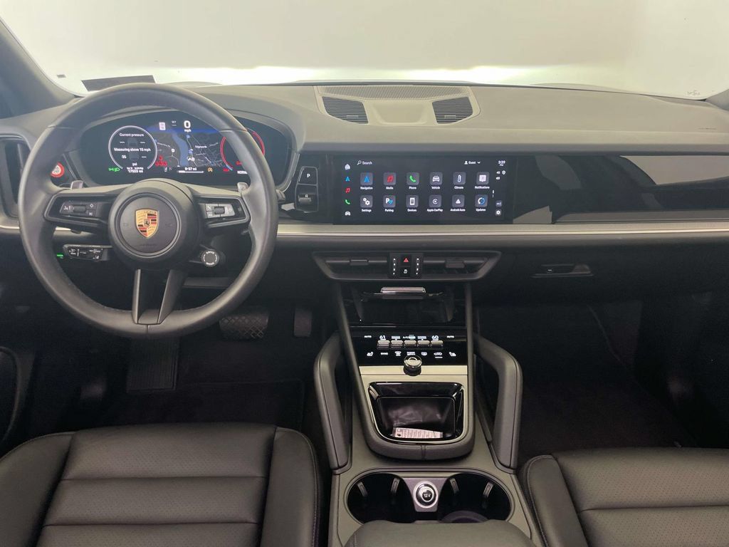 Certified 2025 Porsche Cayenne AWD/4WD image 25
