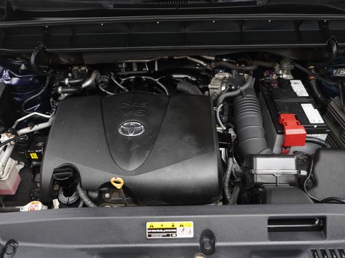Used 2021 Toyota Highlander Platinum AWD/4WD image 31