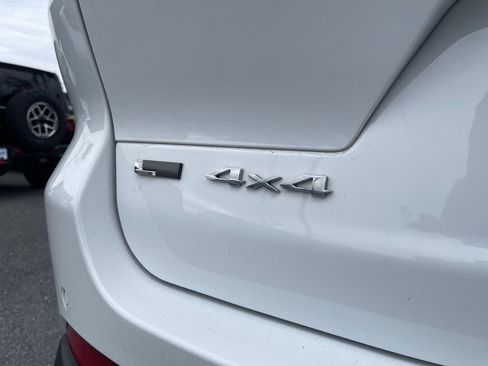 Used 2022 Jeep Grand Cherokee L Laredo w/ Luxury Tech Group I image 16