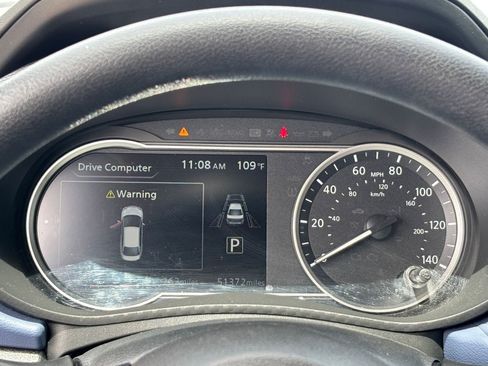 Used 2023 Nissan Versa SV FWD image 21