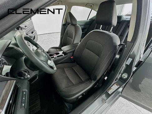 Used 2024 Nissan Altima 2.5 SV image 28