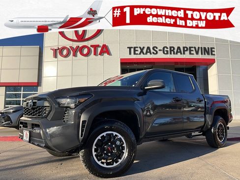 Used 2025 Toyota Tacoma TRD Off-Road image 1