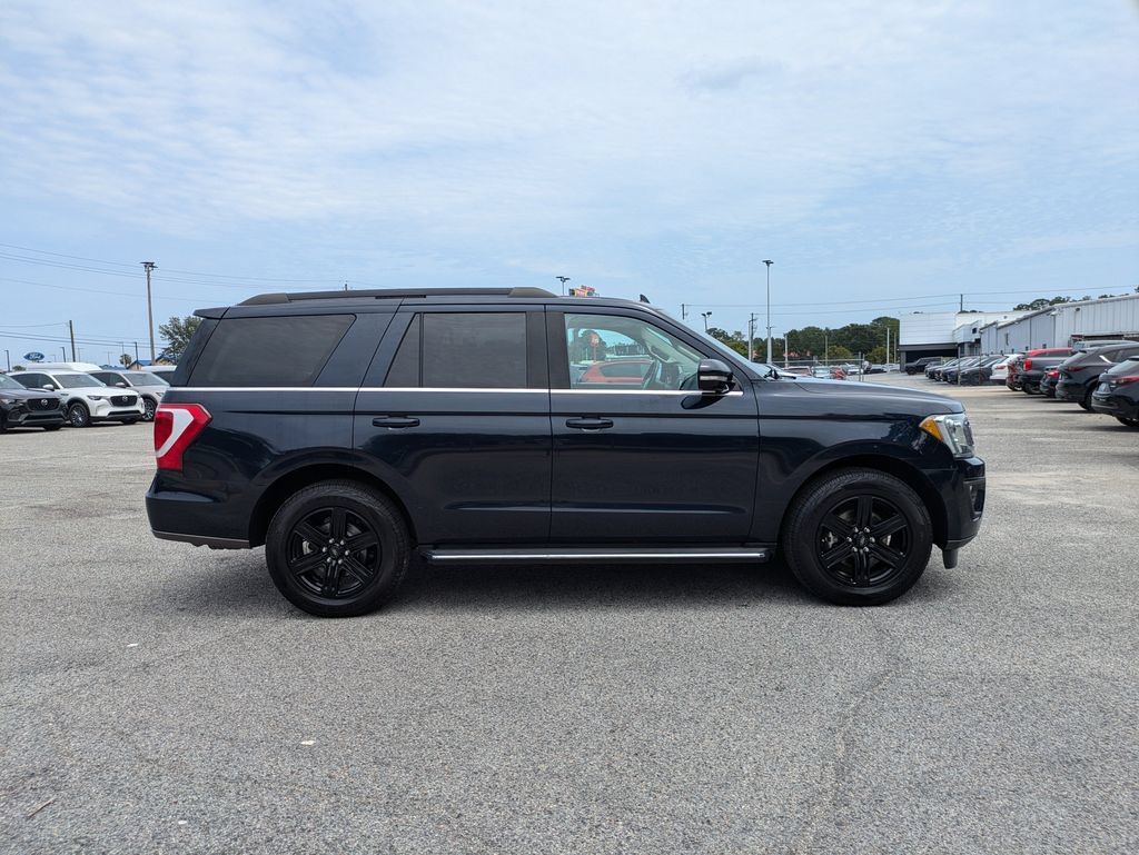 Used 2021 Ford Expedition XLT RWD image 3