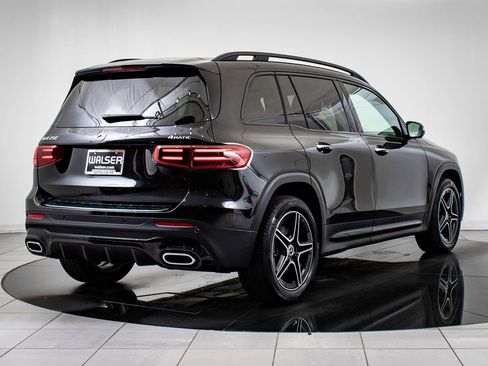Used 2024 Mercedes-Benz GLB 250 4MATIC image 10