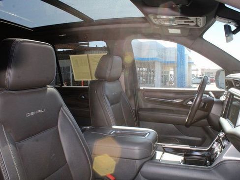 Used 2022 GMC Yukon Denali AWD/4WD image 17