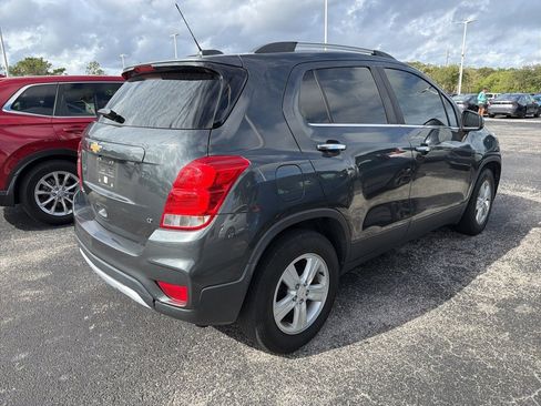 Used 2017 Chevrolet Trax LT w/ LT Convenience Package image 5