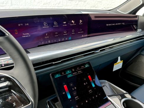 New 2025 Cadillac Escalade IQ Sport 2 AWD/4WD image 18