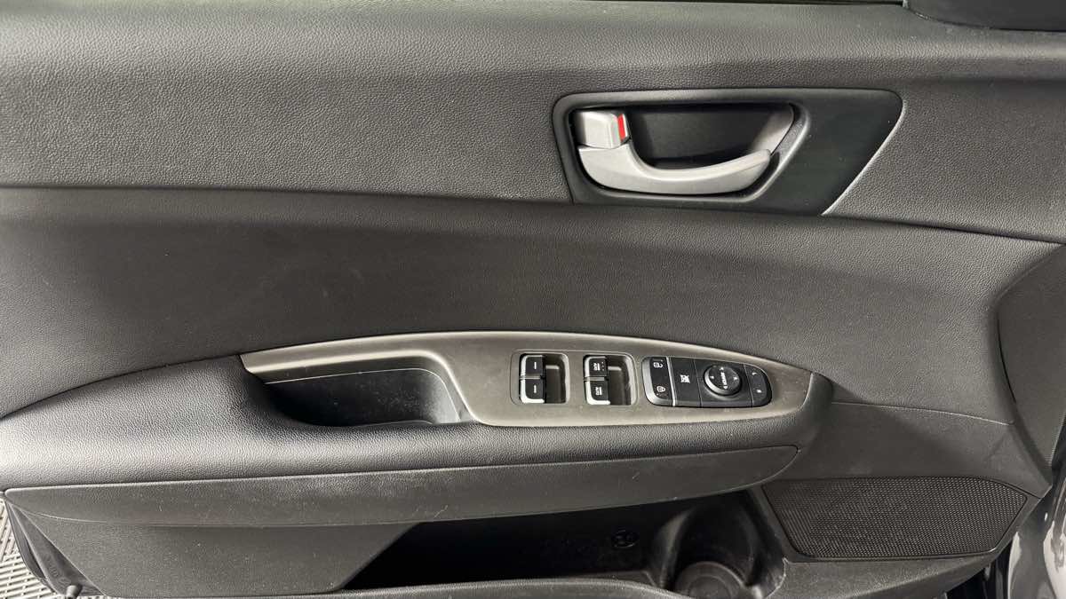 Used 2019 Kia Optima S w/ S Panoramic Sunroof Package FWD image 12