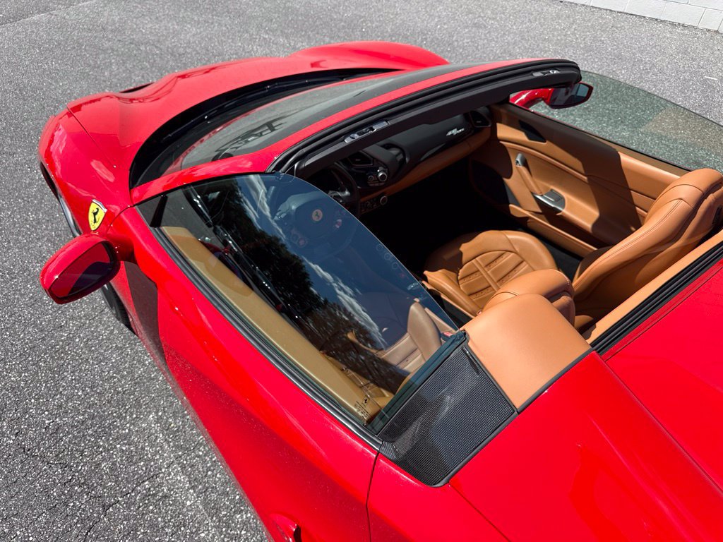 Used 2018 Ferrari 488 Spider RWD image 15