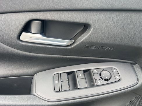 New 2026 Nissan Sentra SV w/ SV Convenience Package FWD image 25