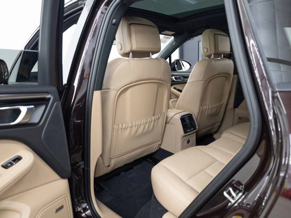 Certified 2026 Porsche Macan AWD/4WD image 20