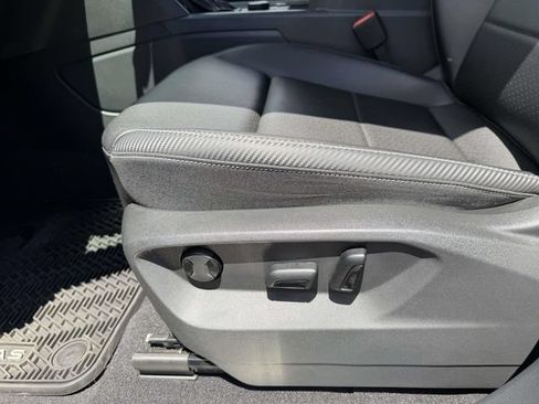 Used 2023 Volkswagen Atlas Cross Sport SE AWD/4WD image 15