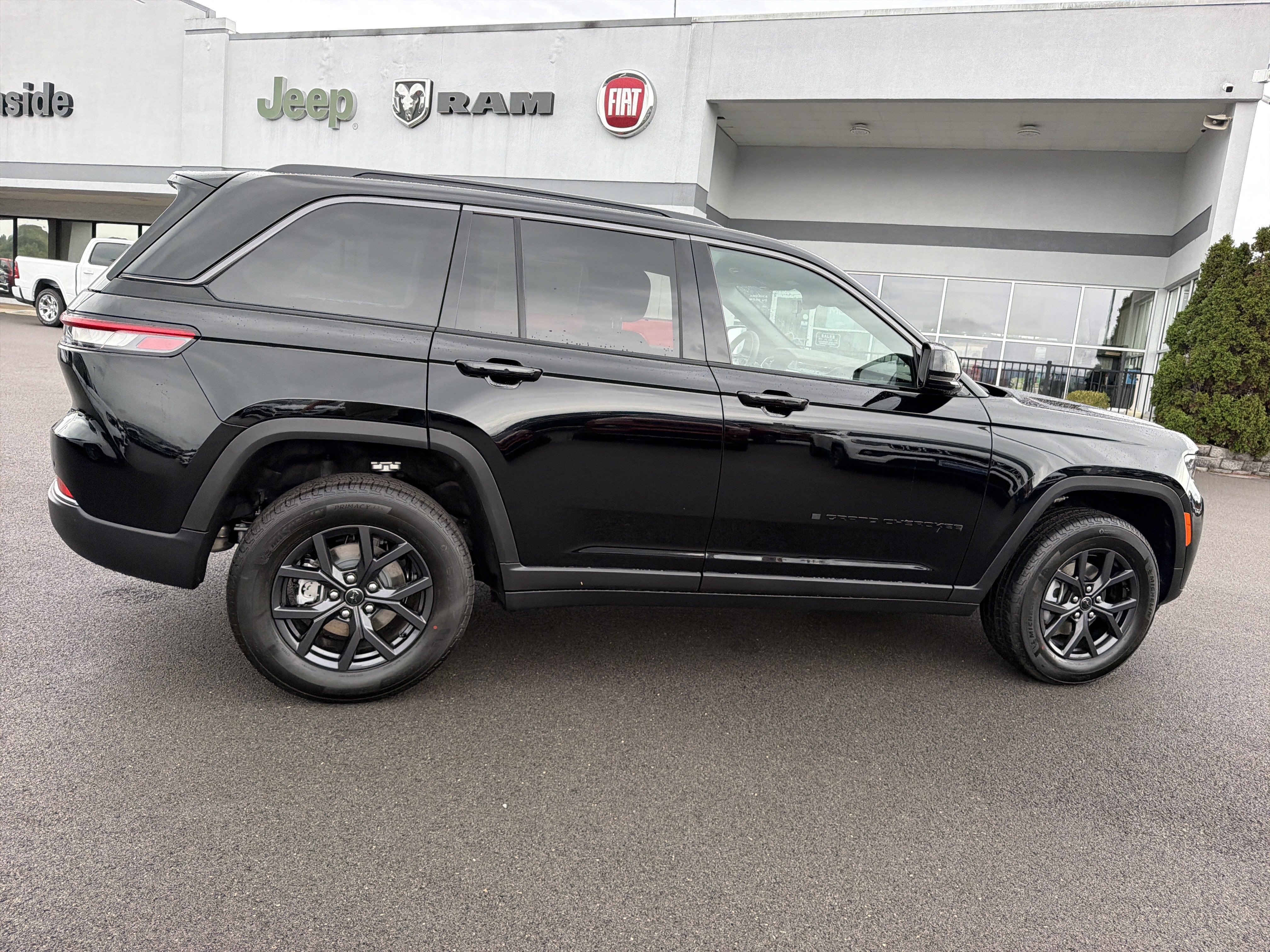 New 2027 Jeep Grand Cherokee 4WD image 7