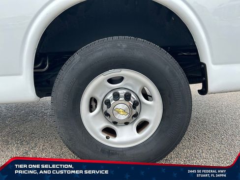 Used 2024 Chevrolet Express 3500 LT w/ LT Preferred Equipment Group RWD image 9