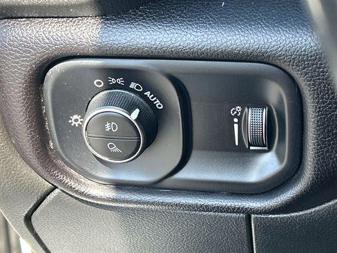 Used 2023 RAM 2500 Big Horn w/ Level 1 Equipment Group image 21