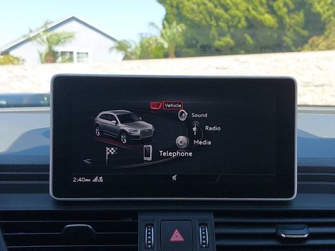 Used 2018 Audi Q5 Premium Plus w/ Premium Plus Package AWD/4WD image 23