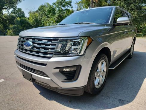 Used 2020 Ford Expedition XLT w/ Equipment Group 202A image 4