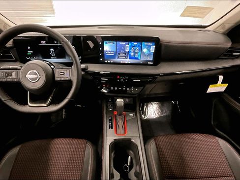 New 2026 Nissan Kicks SR w/ SR Premium Package FWD image 6