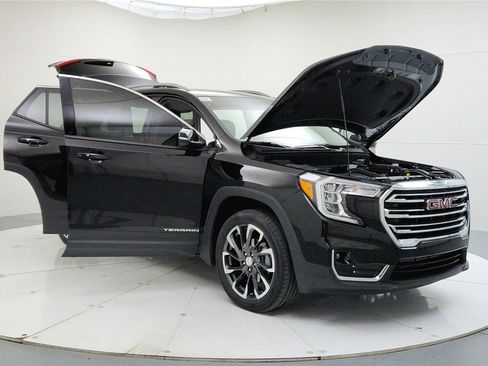 Used 2022 GMC Terrain SLT image 9