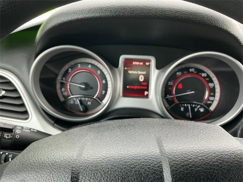Used 2016 Dodge Journey SE image 23