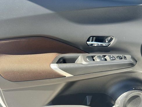 Used 2023 Nissan Kicks SR w/ Exterior Package image 16