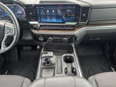 Used 2023 Chevrolet Silverado 1500 RST AWD/4WD image 7