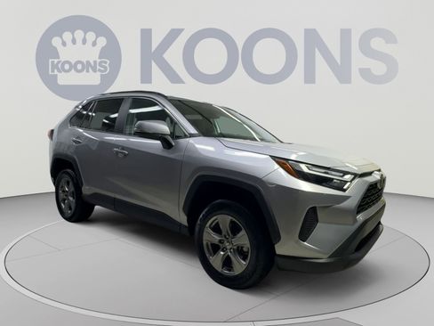Used 2024 Toyota RAV4 LE AWD/4WD image 2