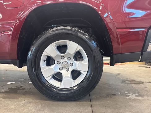 Used 2025 RAM 1500 Big Horn AWD/4WD image 23