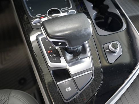 Used 2018 Audi Q7 3.0T Prestige AWD/4WD image 23