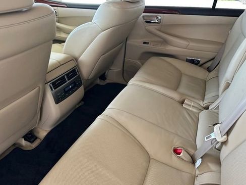 Used 2011 Lexus LX 570 4WD image 14