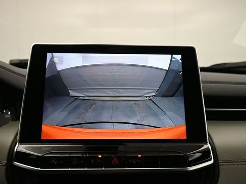 New 2026 Jeep Compass Limited image 24