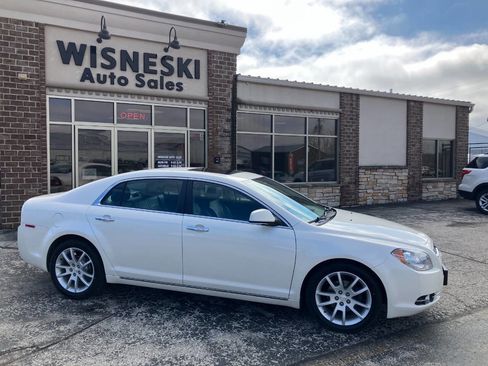 Used 2011 Chevrolet Malibu LTZ image 2