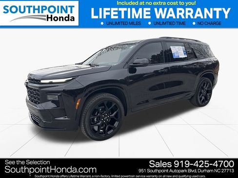 Used 2026 Chevrolet Traverse RS image 3