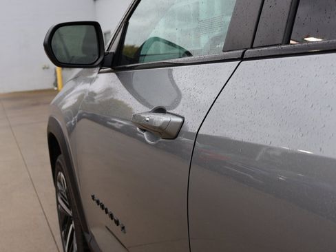 New 2026 Chevrolet Equinox RS w/ Convenience Package III image 8