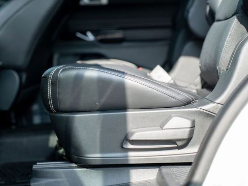 Used 2022 Ford Explorer ST w/ Equipment Group 401A image 18