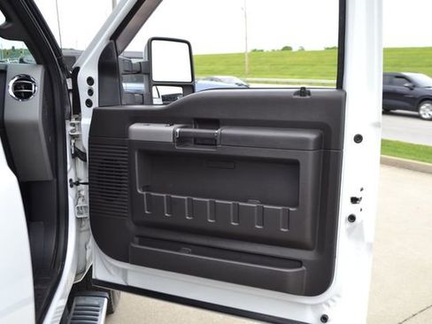 Used 2011 Ford F350 Lariat w/ Lariat Interior Pkg AWD/4WD image 36