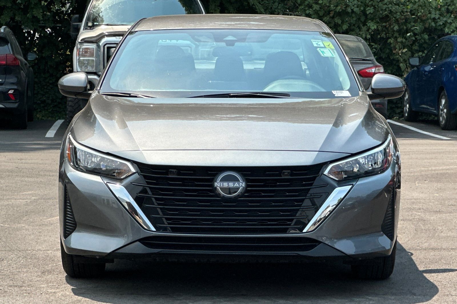 Used 2025 Nissan Sentra SV FWD image 9