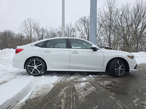 Used 2023 Honda Civic Touring image 15