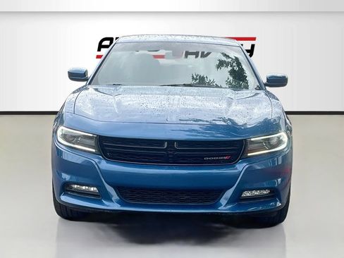 Used 2022 Dodge Charger SXT AWD/4WD image 2