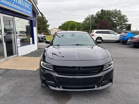Used 2018 Dodge Charger R/T RWD image 3