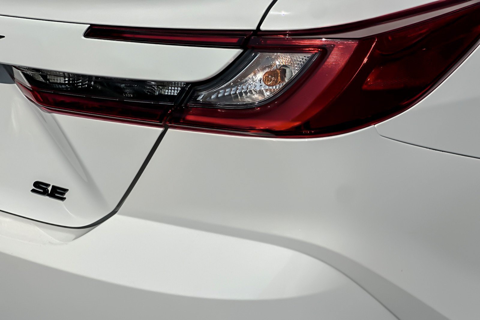 Certified 2026 Toyota Camry Hybrid w/ Convenience Package FWD image 25