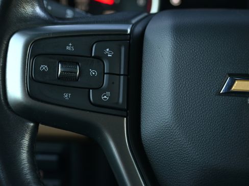 Used 2021 Chevrolet Suburban Premier w/ Premium Package image 23