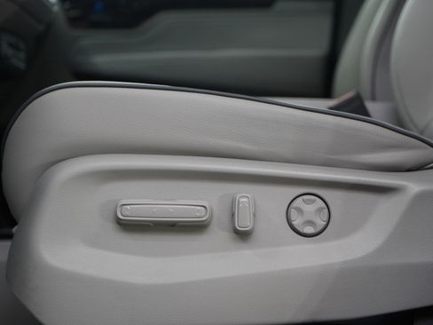 Used 2024 Honda Odyssey Elite image 25