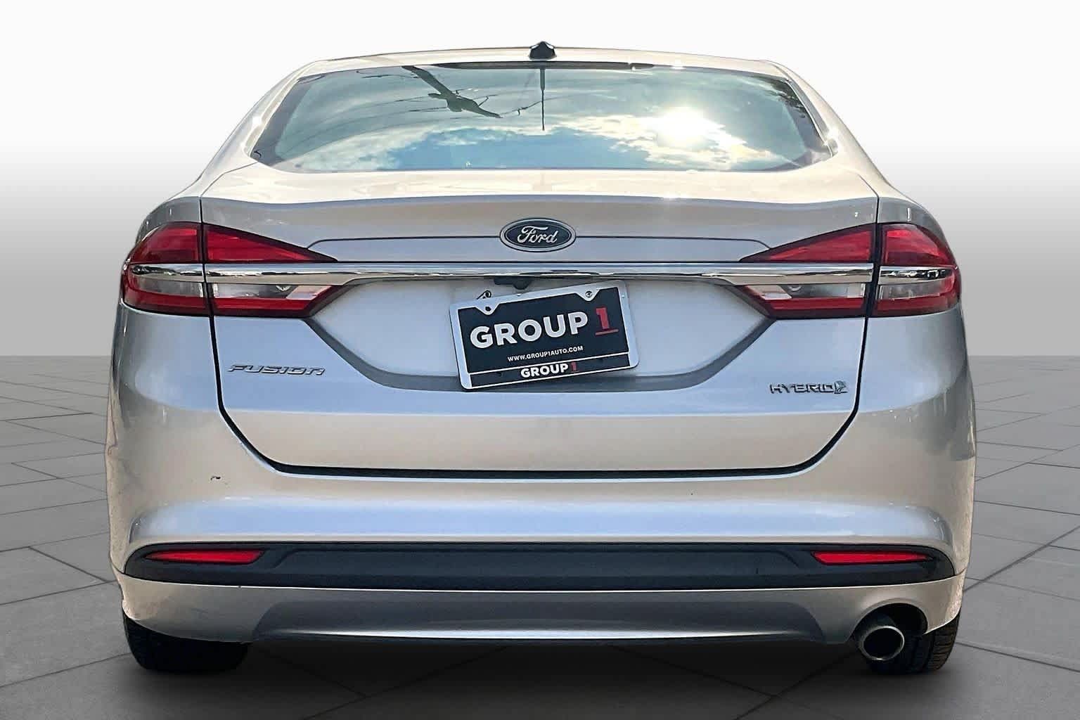 Used 2018 Ford Fusion S FWD image 5