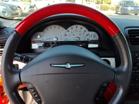 Used 2002 Ford Thunderbird Deluxe image 23
