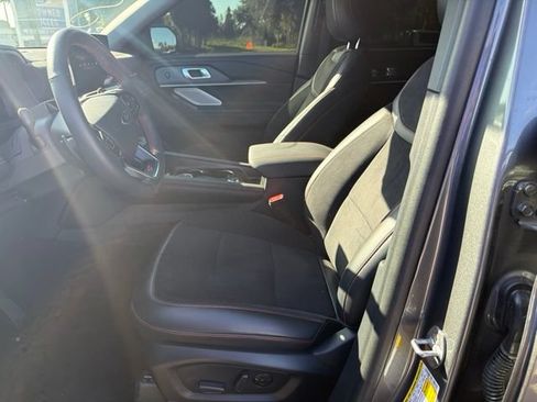 Used 2025 Ford Explorer ST w/ Sun And Sound Package RWD image 11