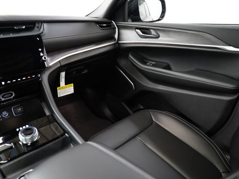 New 2026 Jeep Grand Cherokee Limited w/ Limited Altitude Package image 13